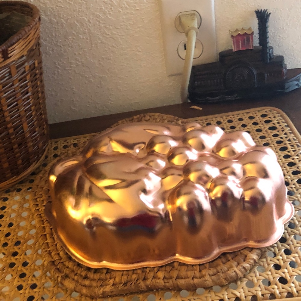 Grape Cluster Wear Ever 6 Cup Copper Jello Mold Retro